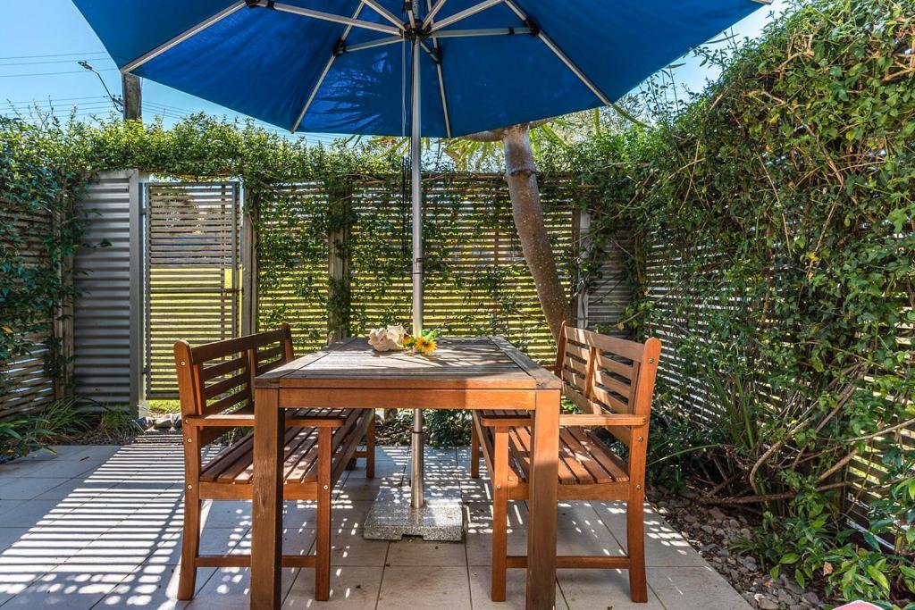 Oneroa Bay Villa Waiheke Экстерьер фото